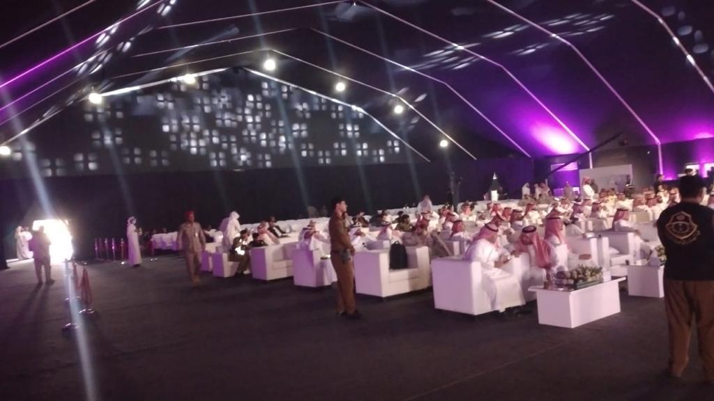 خيام ضخمة للمستودعات و المعارض